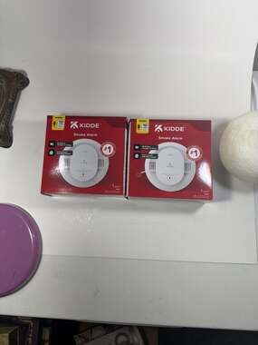 2 brand new Kidde Hardwired Smoke Alarm with 10-Year Backup Battery, Model 20SA1